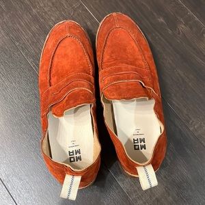 MOMA leather loafers